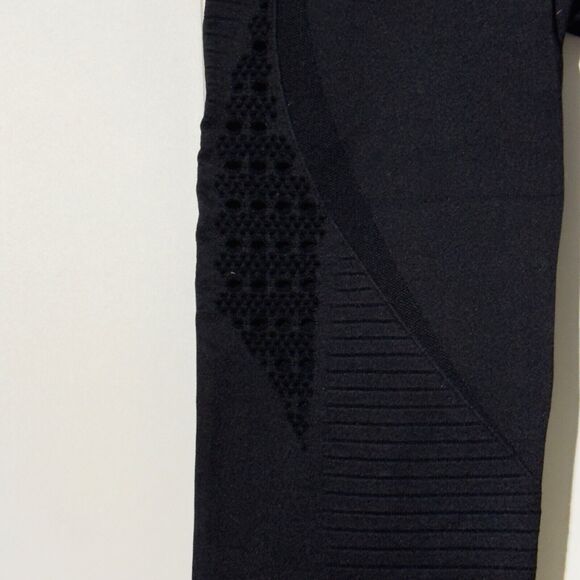 Gymshark Leggings High-Waisted Eyelet Detailing Ribbed Cropped Size Small - Picture 3 of 12